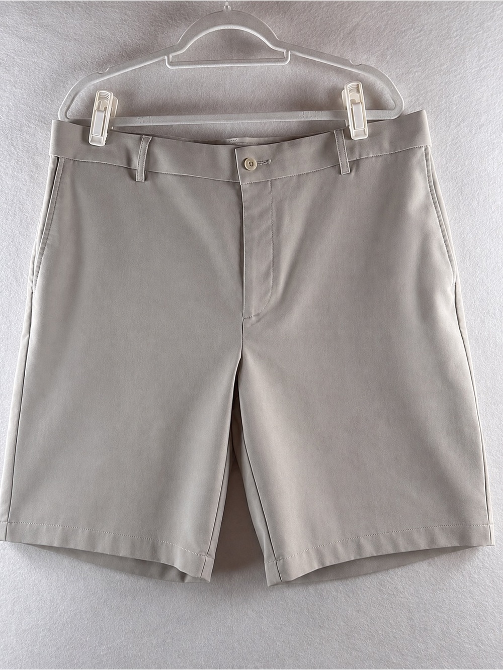 PGA Tour Men’s Size 38 Beige Golf Shorts